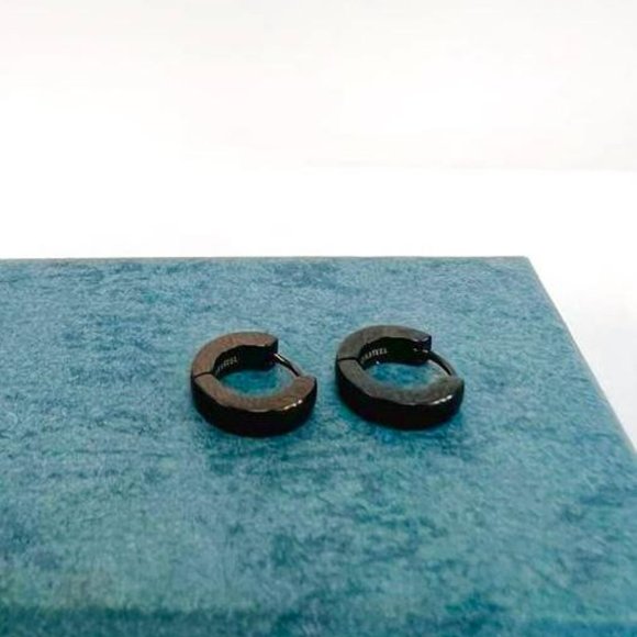 Dainty Black Hoop Huggies Earrings Stainless Steel for Men's Womens Ear Piercing - Picture 9 of 10